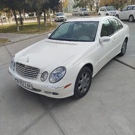 Mercedes-Benz E350 2005