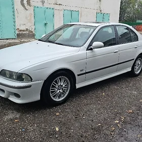 BMW E39 1998