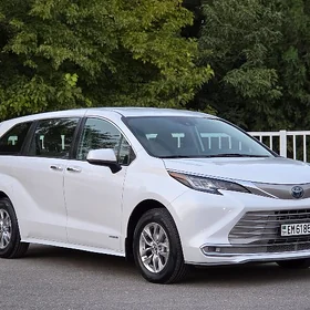 Toyota Sienna 2021
