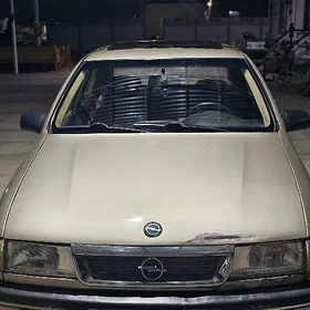 Opel Vectra 1990