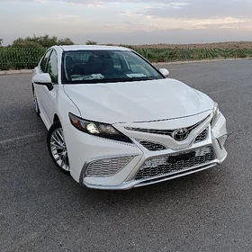 Toyota Camry 2021