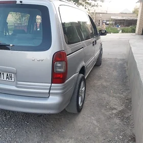 Opel Sintra 1999