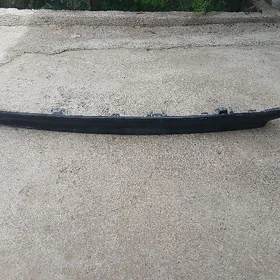 Corolla yzky bamperiň aşagy