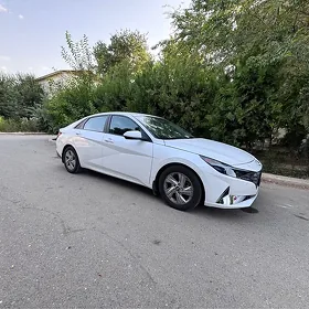 Hyundai Elantra 2021