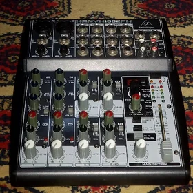Pult Behringer Xenux1002fx