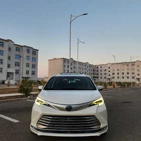 Toyota Sienna 2022