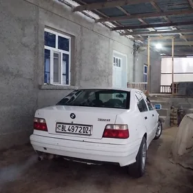 BMW 320 1992