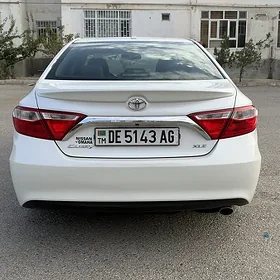 Toyota Camry 2017