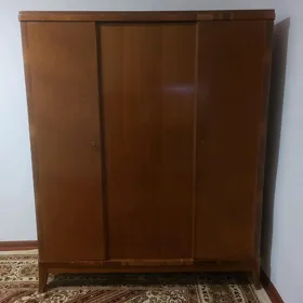 Şkaf (mebel garnitur)