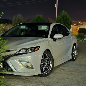 Toyota Camry 2021