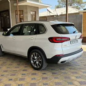 BMW X5 2021