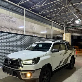 Toyota Hilux 2025