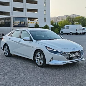 Hyundai Elantra 2023