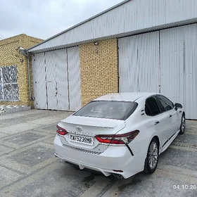 Toyota Camry 2021
