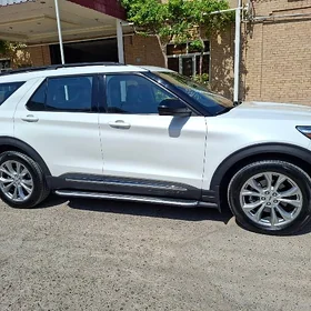 Ford Explorer 2021