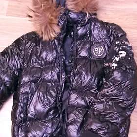 продам куртку на девочку