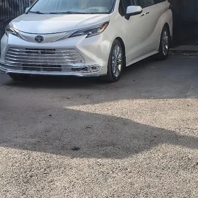 Toyota Sienna 2022