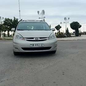 Toyota Sienna 2008