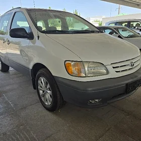 Toyota Sienna 2002