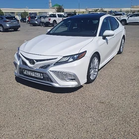 Toyota Camry 2021