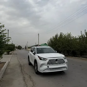 Toyota Highlander 2022