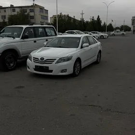 Toyota Camry 2011