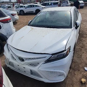 Toyota Camry 2021