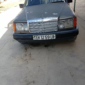 Mercedes-Benz C320 1989
