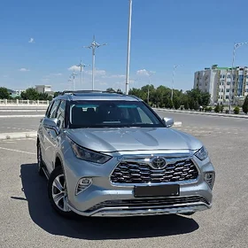 Toyota Highlander 2020