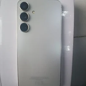 SAMSUNG S24