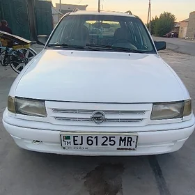 Opel Astra 1992