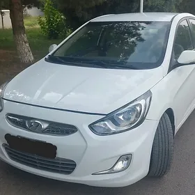 Hyundai Accent 2014