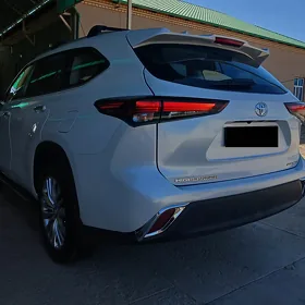 Toyota Highlander 2024
