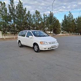 Toyota Sienna 2001