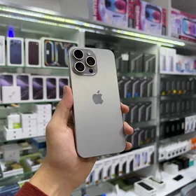 iPhone 15 pro Max. 85%