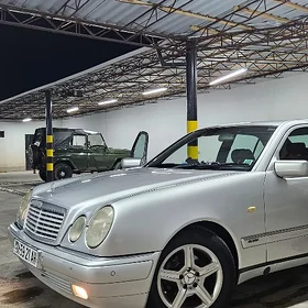 Mercedes-Benz E320 1998