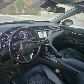 Toyota Camry 2020