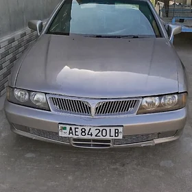 Mitsubishi Diamante 1995
