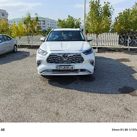 Toyota Highlander 2021