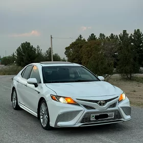 Toyota Camry 2021