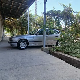 BMW 528 1989