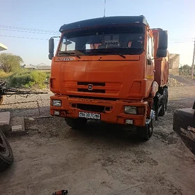 Kamaz 6520 2012