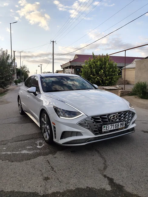 Hyundai Sonata 2021 - 1