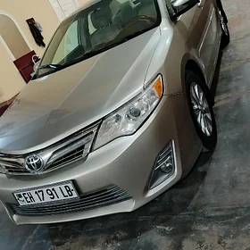 Toyota Camry 2014