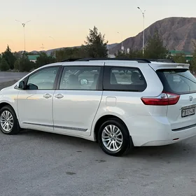 Toyota Sienna 2017