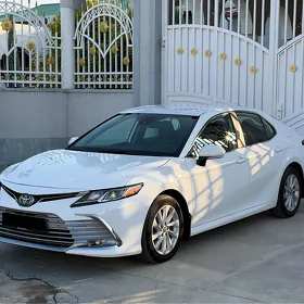 Toyota Camry 2022