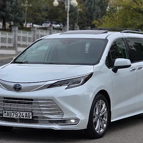 Toyota Sienna 2022