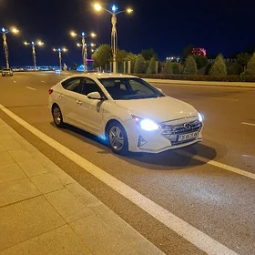Hyundai Elantra 2020