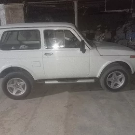 Lada Niva 2002