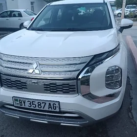 Mitsubishi Outlander 2021